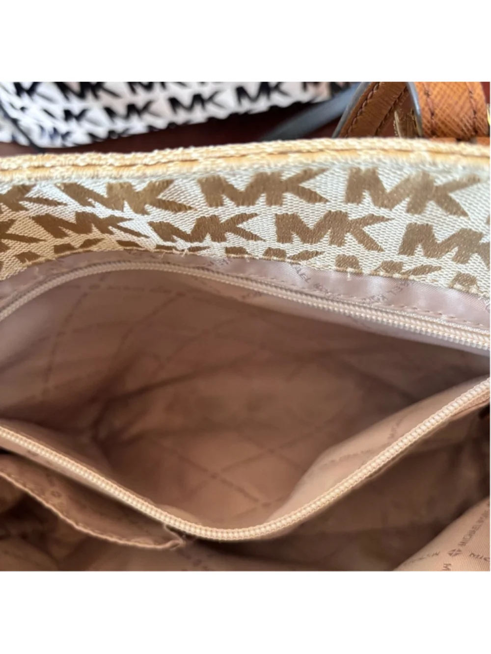 MICHAEL KORS JET SET TRAVEL SIGNATURE MEDIUM DOUBLE POCKET TOTE EUC
